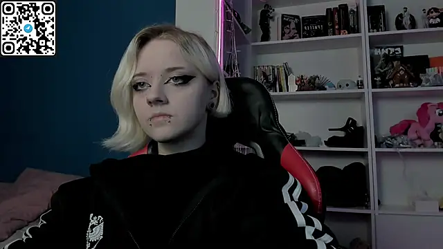 Holy_Mistress_S live sex cam