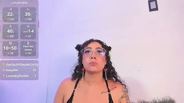 antonelllepiercee live sex cam
