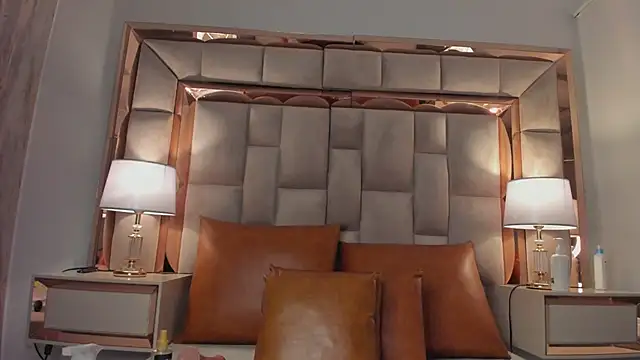 ValentinaBreats live sex cam