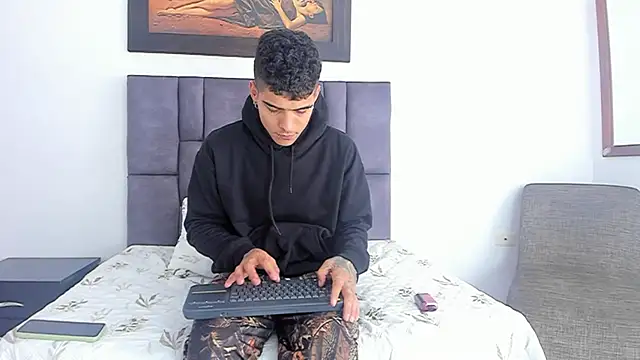 wyatt_3 live sex cam