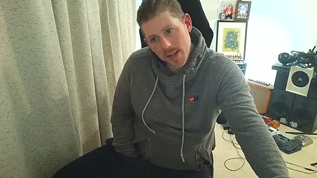 God_Of_ThundeRR live sex cam