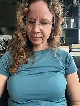 AnnikaRose live sex cam