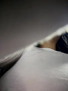 Estefanii- live sex cam