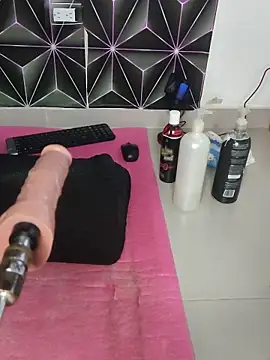 Megann_9 live sex cam