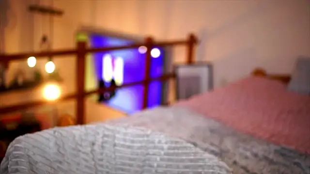 Emilyvanroessel live sex cam