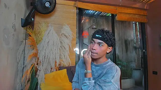 AlanCutee live sex cam