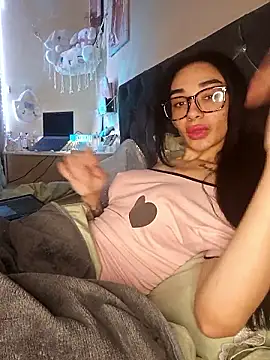 LucyMiax live sex cam