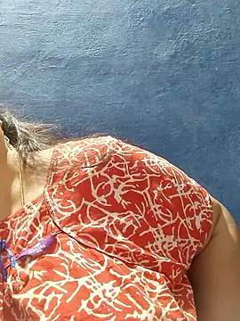 tamilthanushri live sex cam