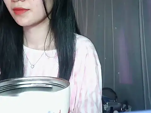 Nunaa18's cam snapshot