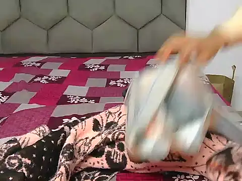 Sweet_Kavya's cam snapshot