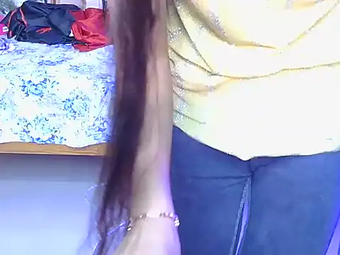 alaviya-19's cam snapshot