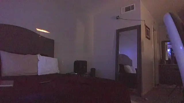 yiauana live sex cam