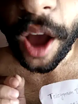 Viggu16947 live sex cam