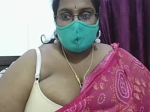 hootypriya's cam snapshot