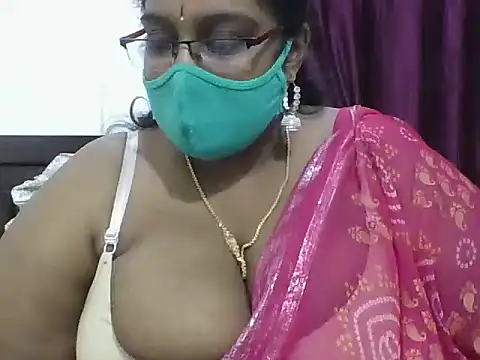 hootypriya's cam snapshot