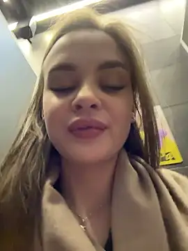 KristiRich live sex cam