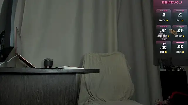 holyharlot live sex cam