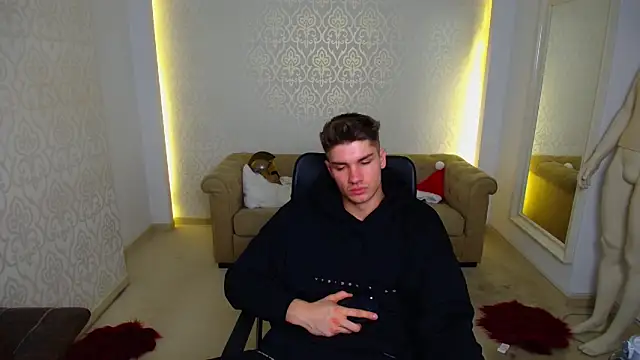 MaxKaiden live sex cam
