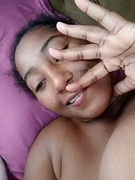 MichelyMaia live sex cam