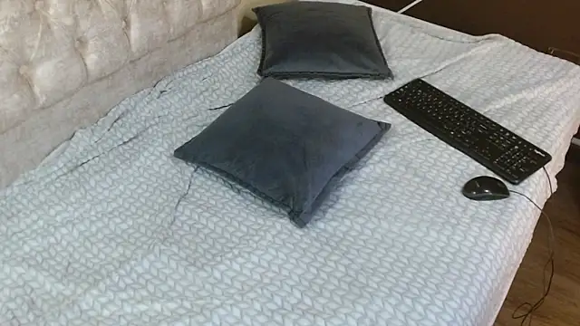 LiaMonroee_'s cam snapshot