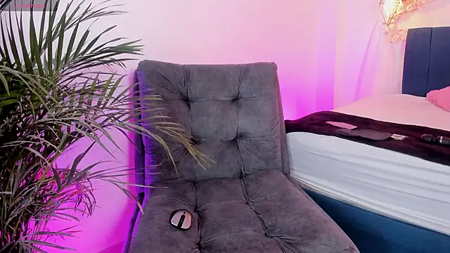 eimi_rosse18 live sex cam