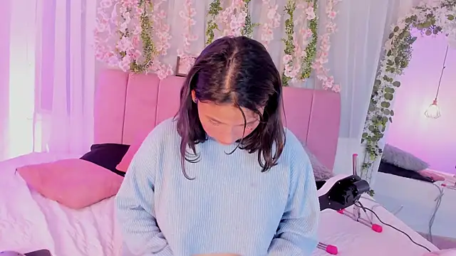 nicky_bonny18's cam snapshot