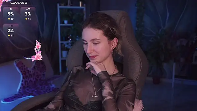 LuxRayi live sex cam