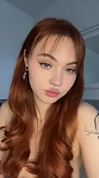 LunaMillie live sex cam