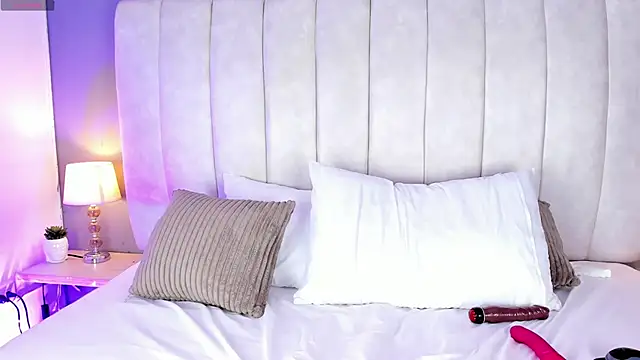 LunaKarther's cam snapshot