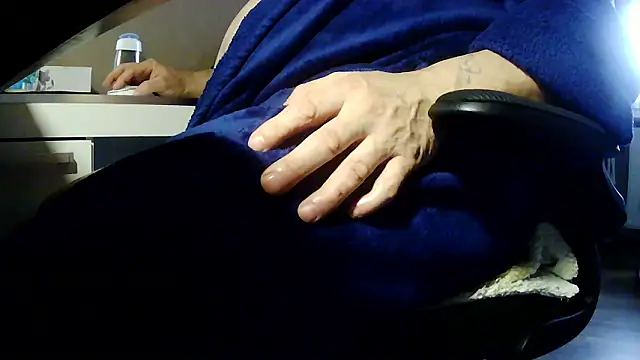 suedel65's cam snapshot