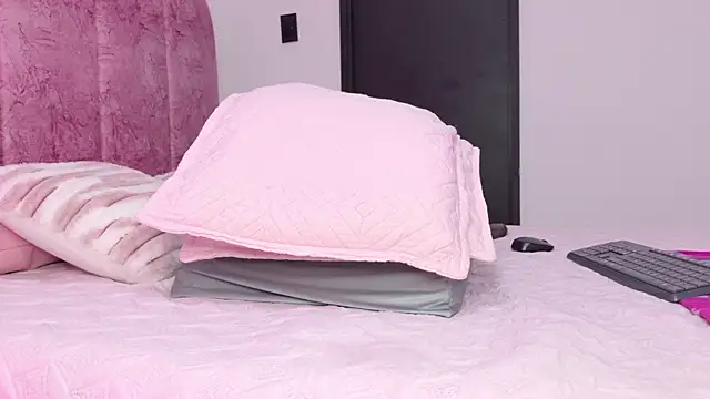 kendal_rossi live sex cam