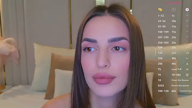 BellaHalles live sex cam