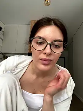 little_belucci live sex cam