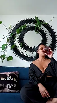 Esmeralda333 live sex cam