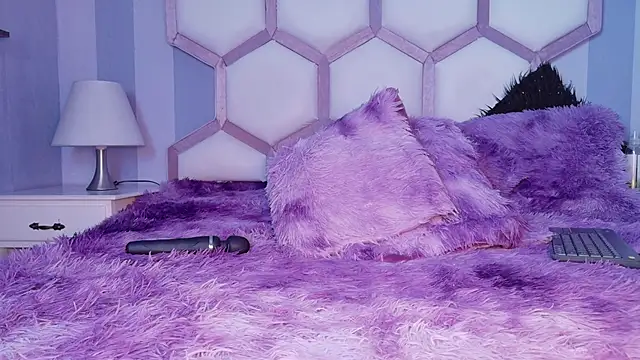 yvi_taylor's cam snapshot