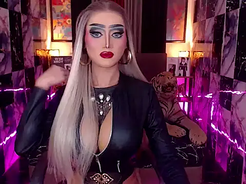 IndestructibleLily live sex cam