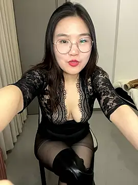 fanyiyi23 live sex cam