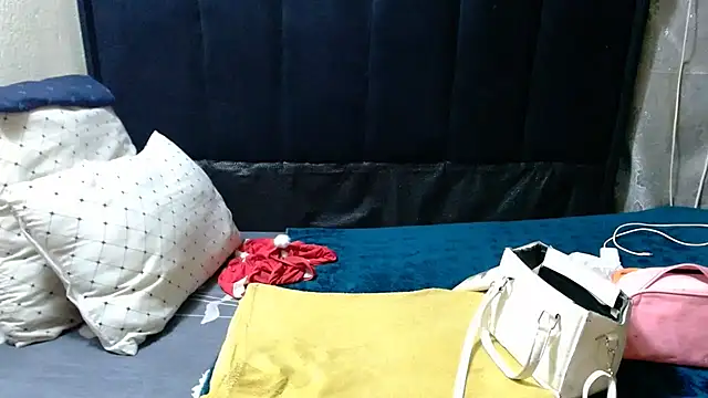 Peachesx25's cam snapshot