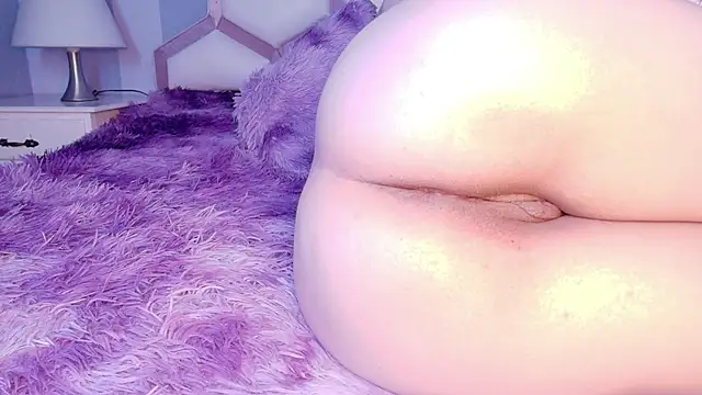 yvi_taylor's cam snapshot