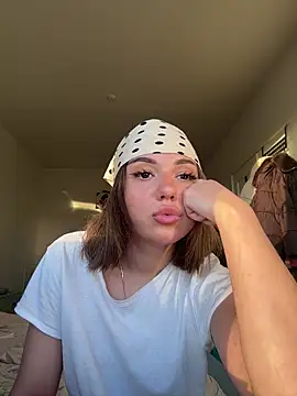 SilkyMira's cam snapshot