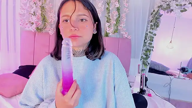 nicky_bonny18's cam snapshot