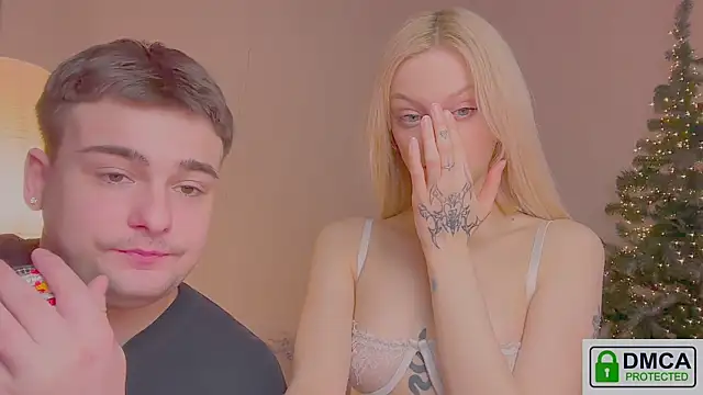 your_molly_mark_'s cam snapshot