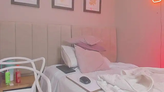 isabela__x's cam snapshot