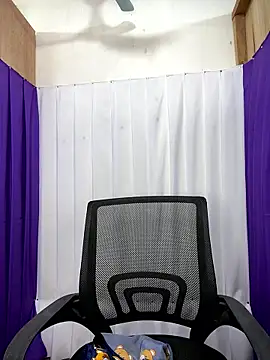 Lovely_apple19's cam snapshot