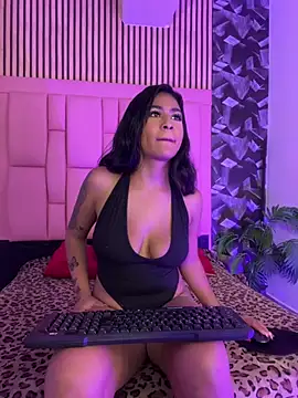 yayasmile's cam snapshot