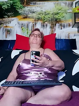 QueenPammy1 live sex cam