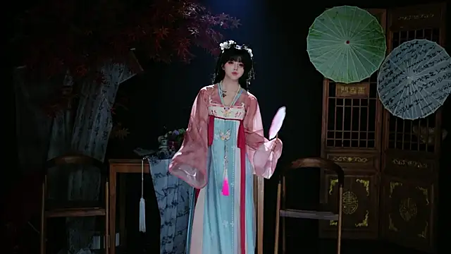 Shiny-girl7788's cam snapshot