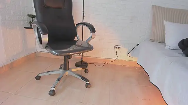 ah_mara_'s cam snapshot