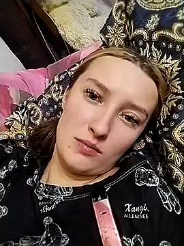 Olivia_Kis's cam snapshot