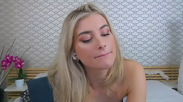 Lia_Benini live sex cam